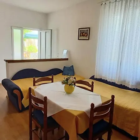 Apartament Ivan *